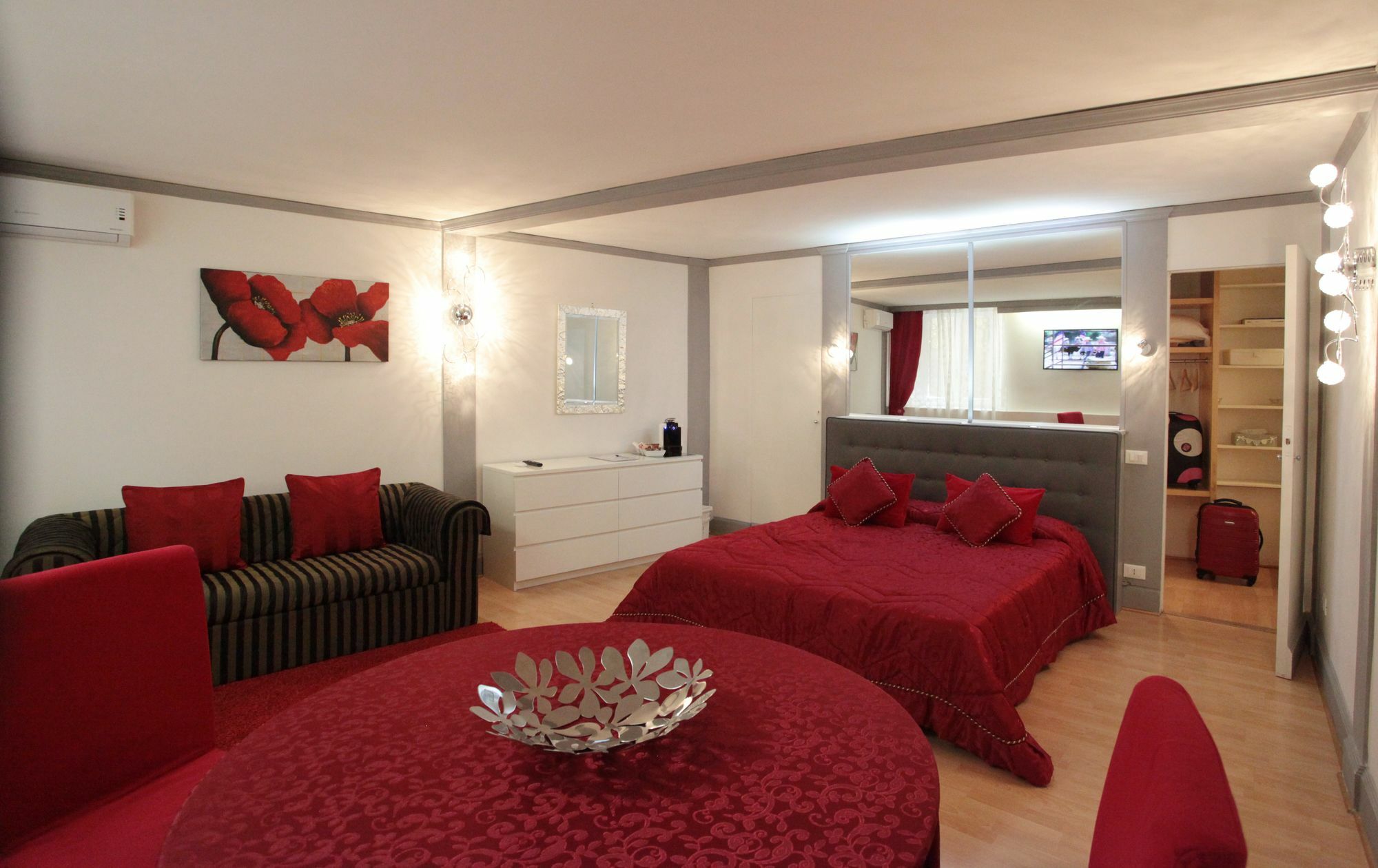Luxury Fashion Suites Рим Екстер'єр фото